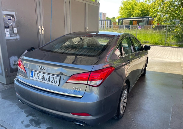 Hyundai i40 cena 18000 przebieg: 360000, rok produkcji 2013 z Kraków małe 106